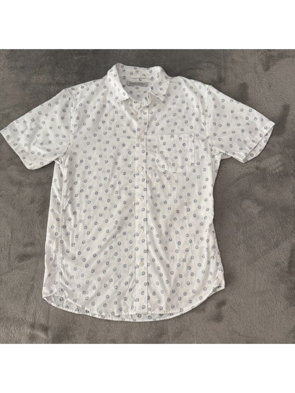 Outerknown Mens Short Sleeve S.E.A. Shirt SMALL White Smiley Face Cotton Hemp